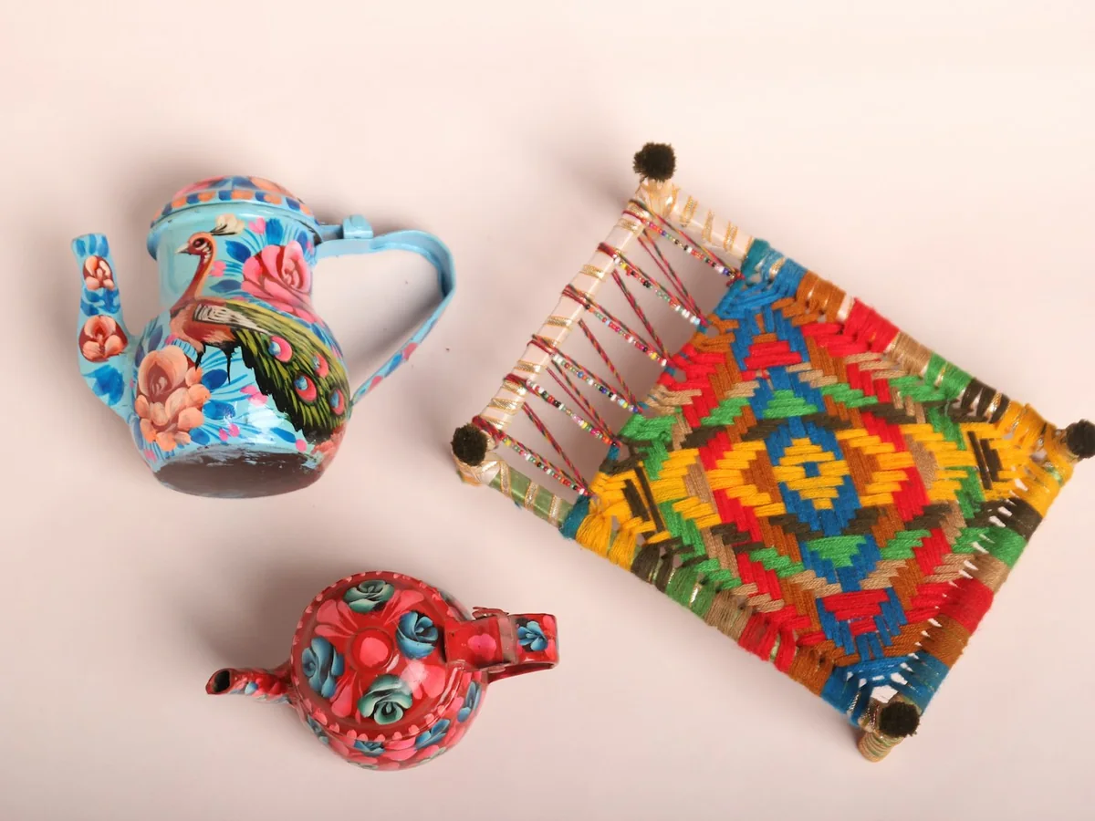 Representative multi-vendor marketplace photography for the fictional product Made-to-order Craft Piece